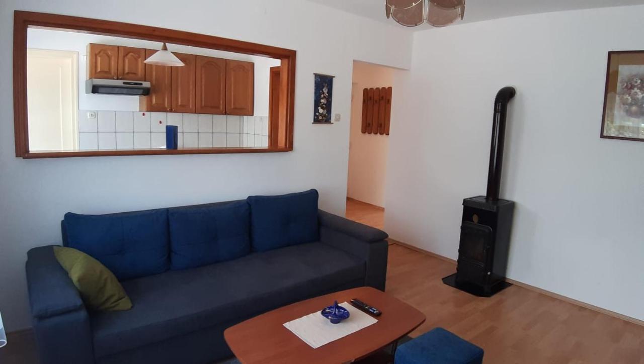 Apartment Ivana Gospic Bagian luar foto